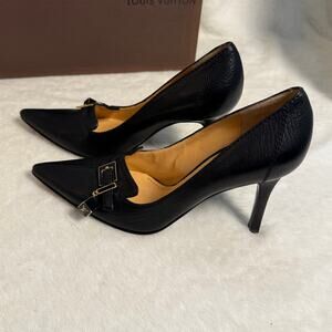 Louis Vuitton Black Leather Charm Pumps 35.5